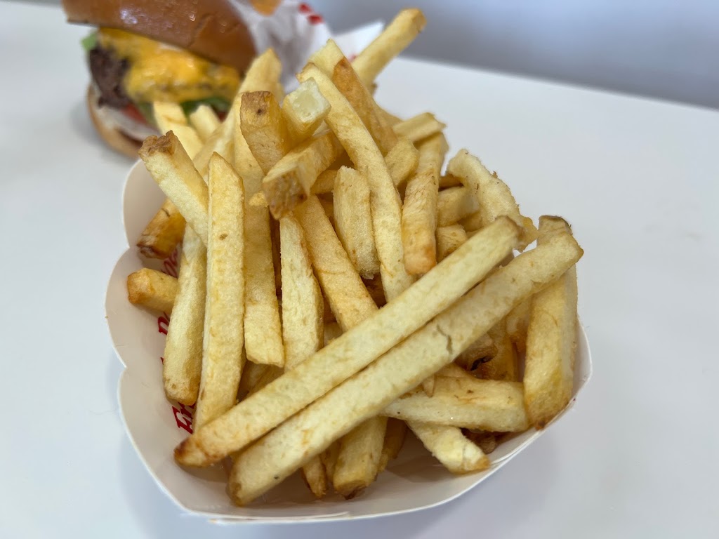 In-N-Out Burger | 39697 Avenida Acacias, Murrieta, CA 92563, USA | Phone: (800) 786-1000