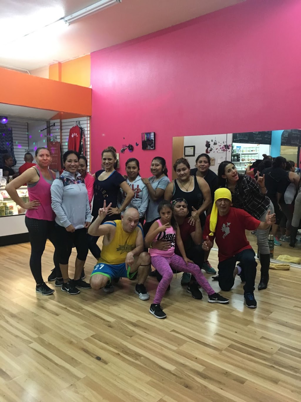 RoxBri Fitness Studio | 5717 CA-2, Los Angeles, CA 90038, USA | Phone: (213) 884-5325