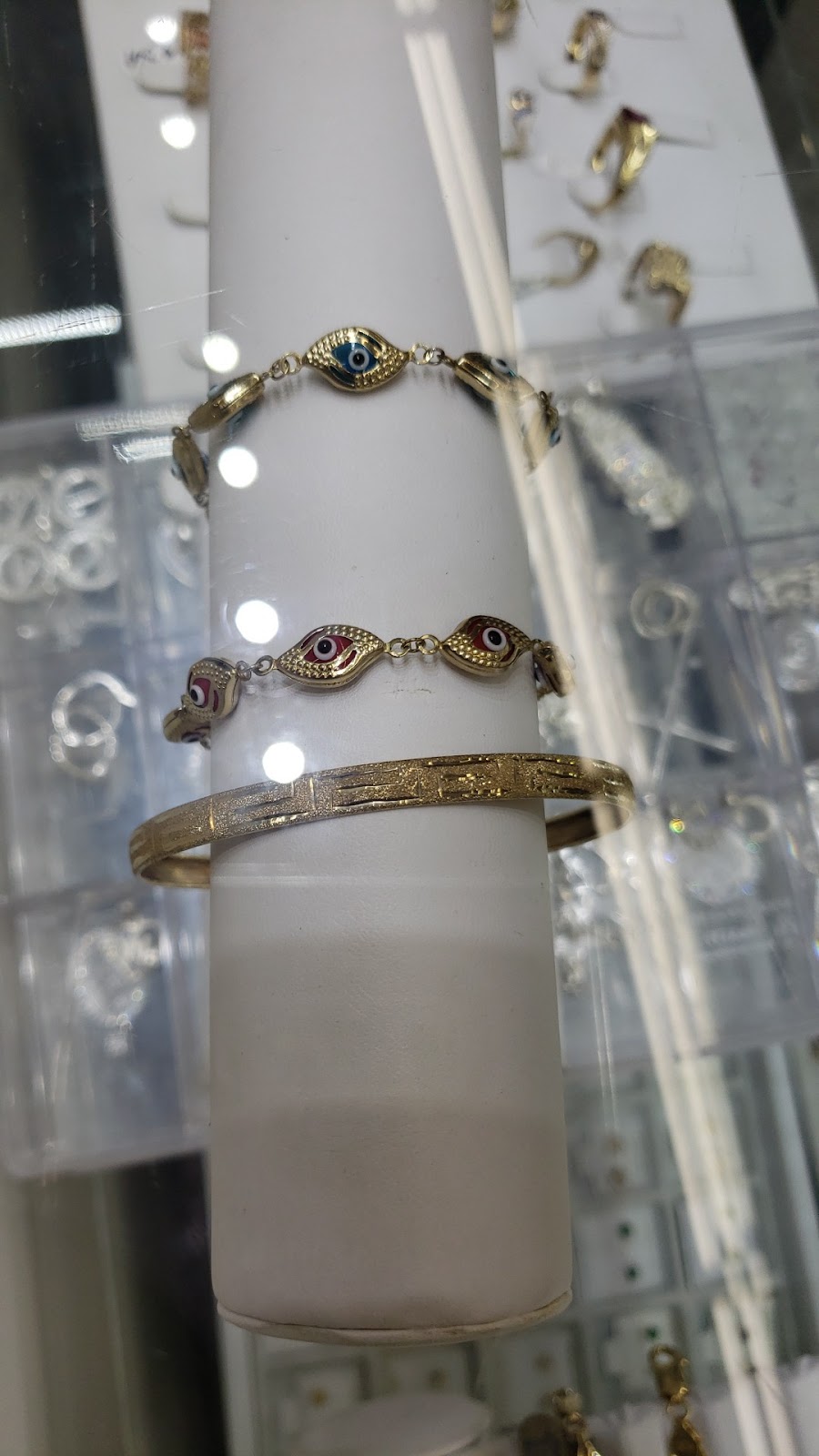 Joyeria La Estrellita | 934 E Grauwyler Rd, Irving, TX 75061 | Phone: (214) 714-5477