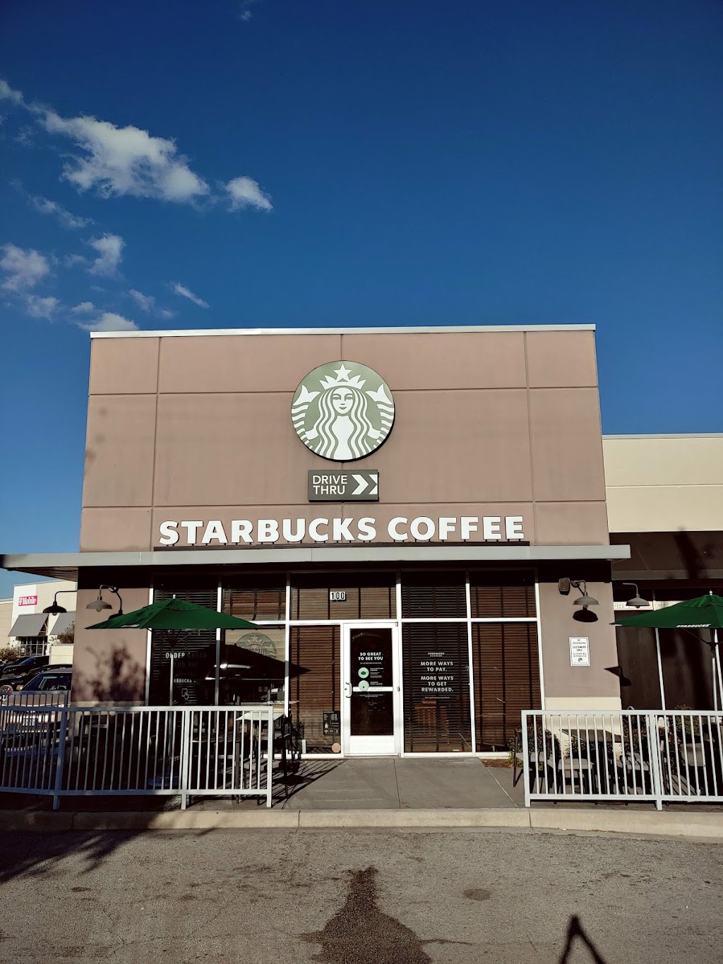 Starbucks | 7325 Gaston Ave #100, Dallas, TX 75214 | Phone: (214) 550-0402