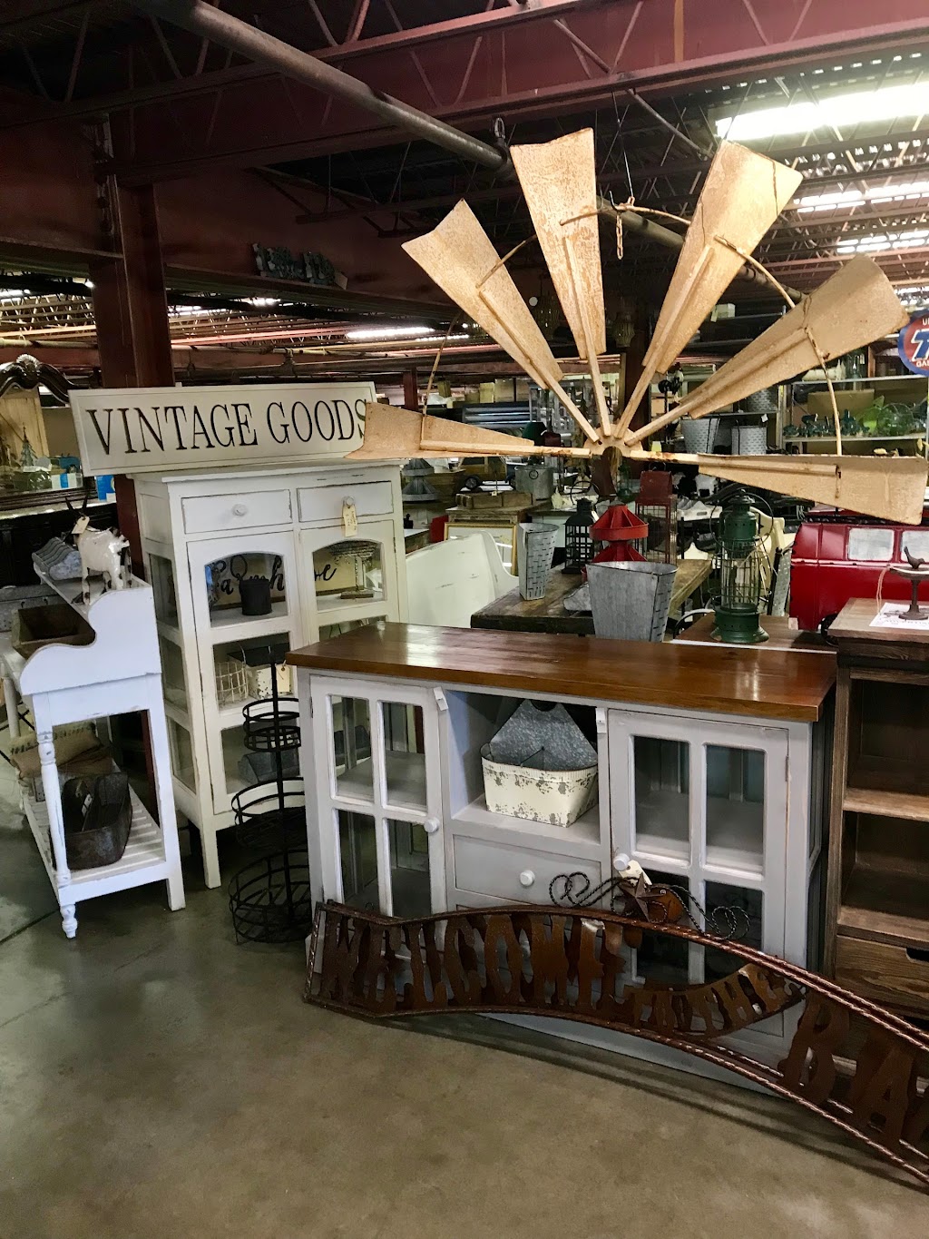 Furniture Market Warehouse | 1330 E Dixie Dr, Asheboro, NC 27203, USA | Phone: (336) 318-1098