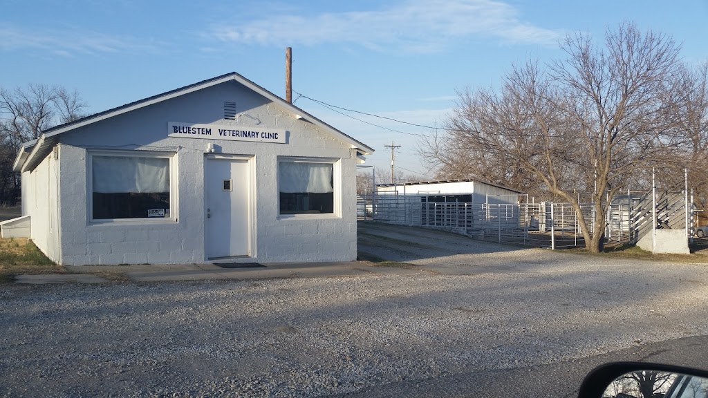 Bluestem Veterinary Clinic | 202 Mill St, Cedar Vale, KS 67024, USA | Phone: (620) 758-2531