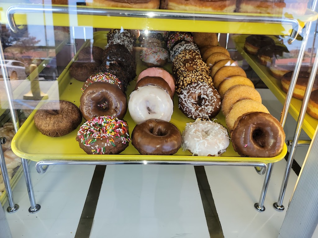 K H Cinnamon Donuts | 8441 Sunland Blvd, Sun Valley, CA 91352, USA | Phone: (818) 768-2845