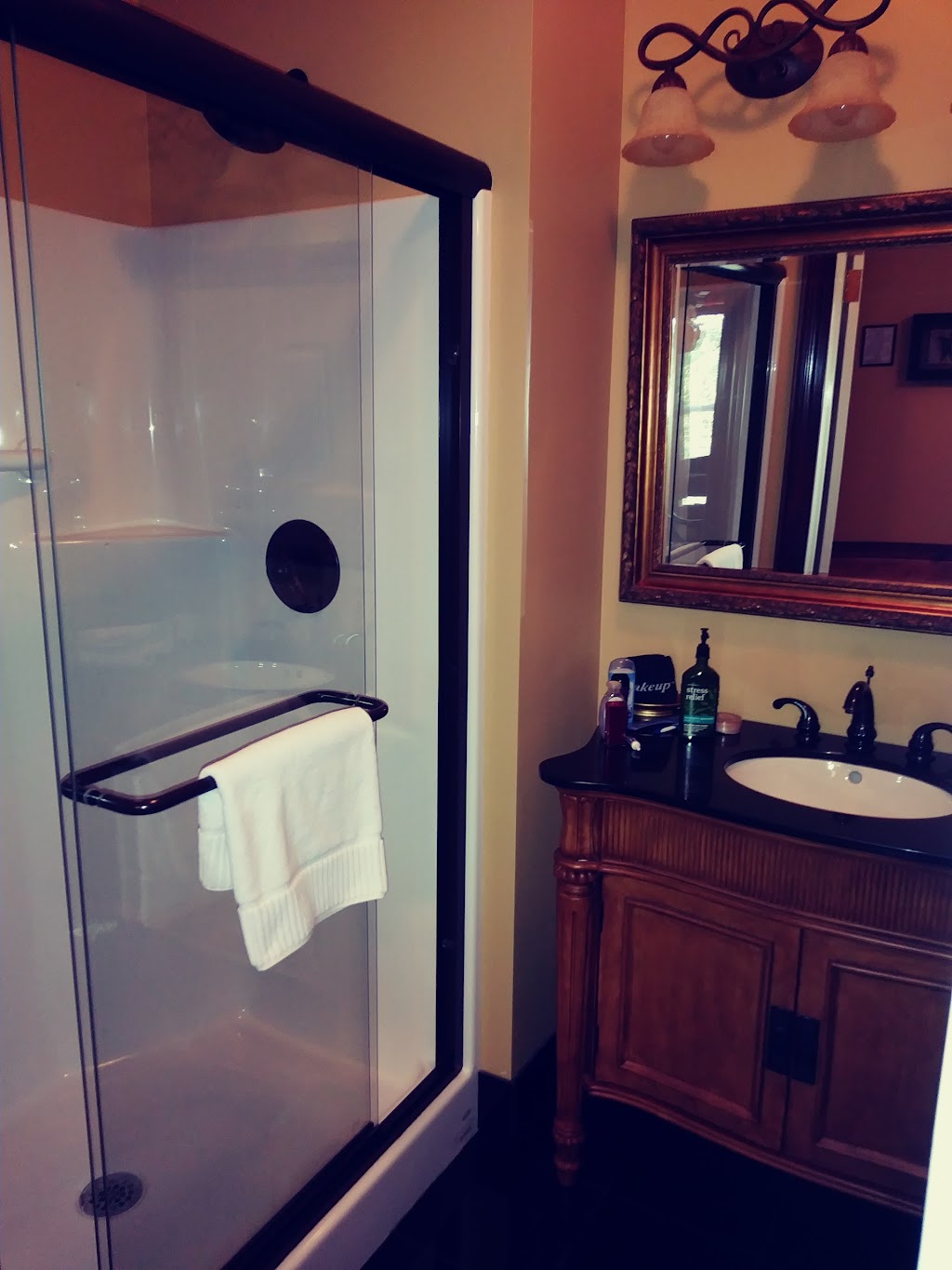 The Manor at Twin Oaks | 663 Coleman Rd, Murfreesboro, TN 37127, USA | Phone: (615) 895-0075