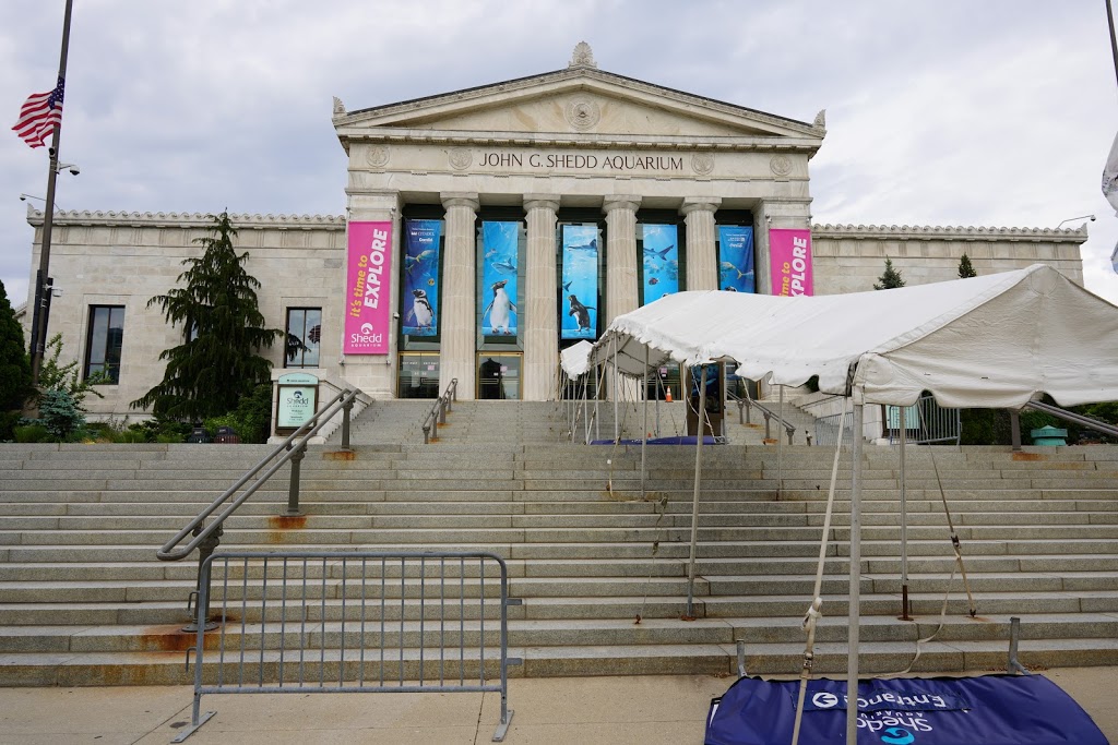 Shedd Aquarium | 1200 S Lake Shore Dr, Chicago, IL 60605, USA | Phone: (312) 939-2438