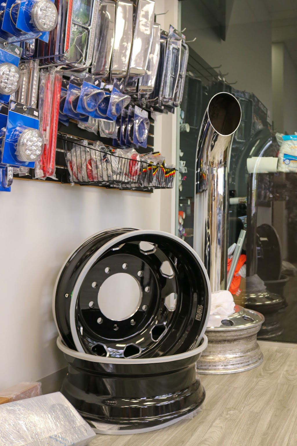 Road Kings Parts & Accessories | 9950 W Van Buren St #114, Avondale, AZ 85323, USA | Phone: (623) 215-7294