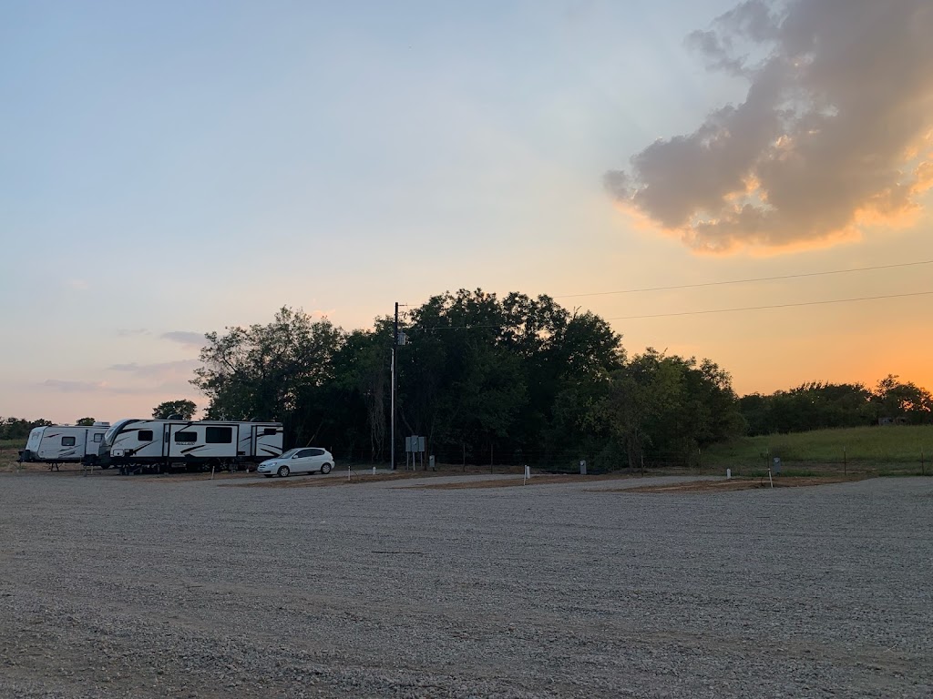 Eagles Nest RV Resort - RV Park Boyd TX Eagle Mountain Lake | 1599 County Rd #4757, Boyd, TX 76023, USA | Phone: (817) 296-2491