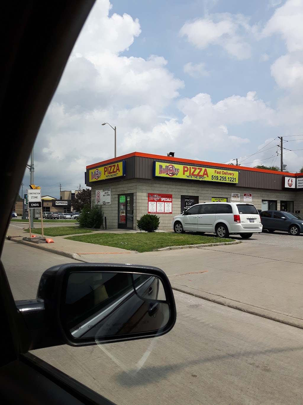 Bulls Eye Pizza | 1405 Tecumseh Rd W, Windsor, ON N9B 1T7, Canada | Phone: (519) 255-1221