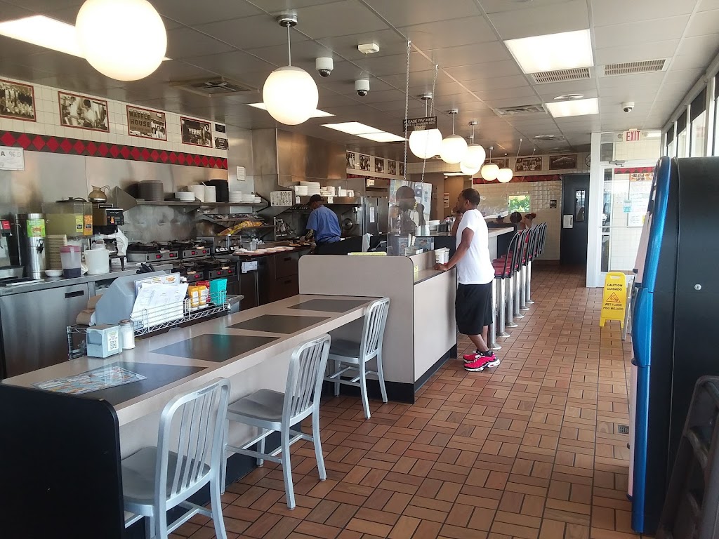 Waffle House | 1733 N Church St, Burlington, NC 27217, USA | Phone: (336) 227-2679