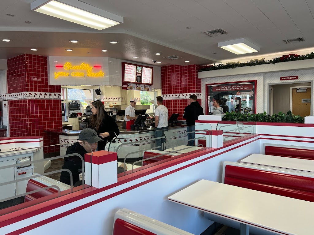 In-N-Out Burger | 936 N Coast Hwy, Oceanside, CA 92054, USA | Phone: (800) 786-1000