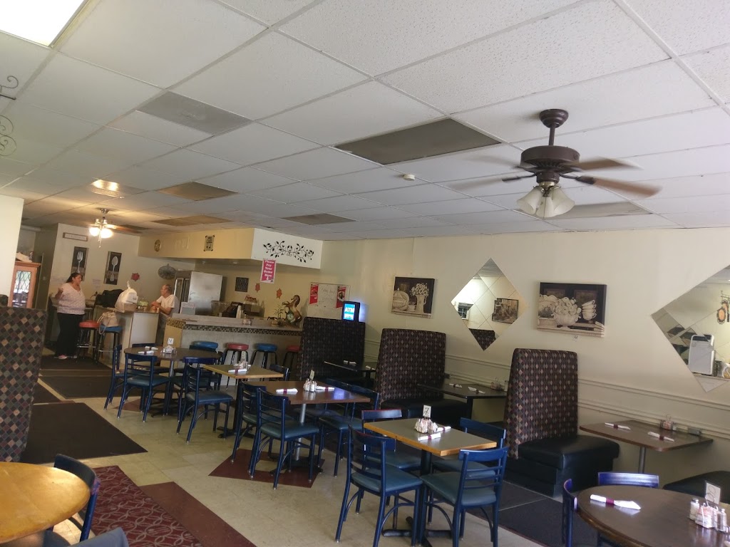 Kathys Cafe | 1008 S 17th Ave, Maywood, IL 60153, USA | Phone: (708) 450-1201