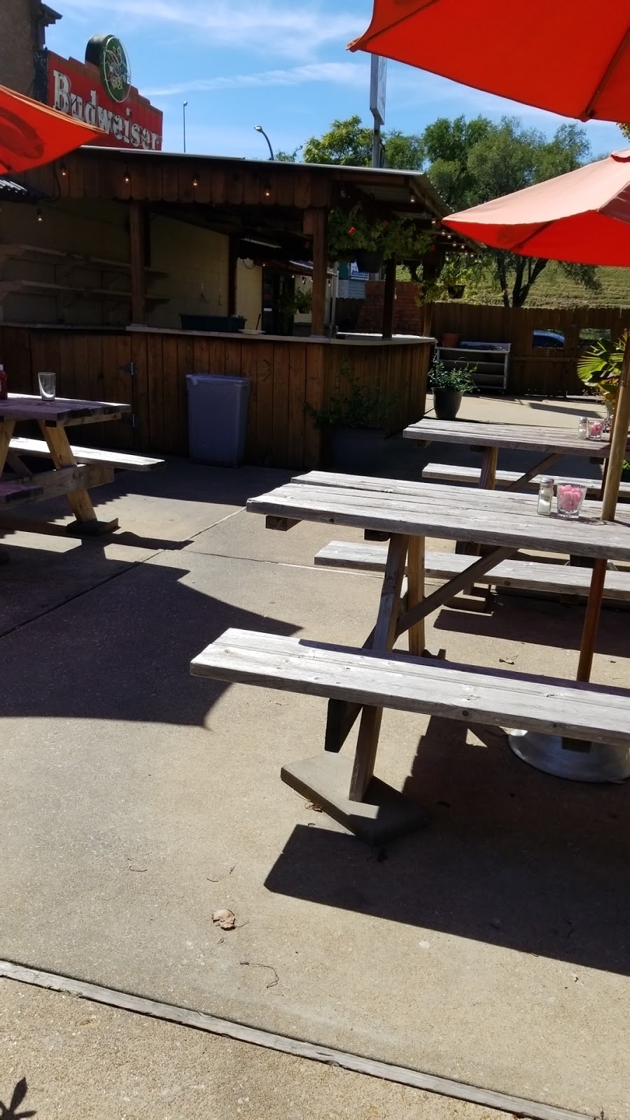 Greggs Bar & Grill | 4400 N Broadway, St. Louis, MO 63147, USA | Phone: (314) 421-1152