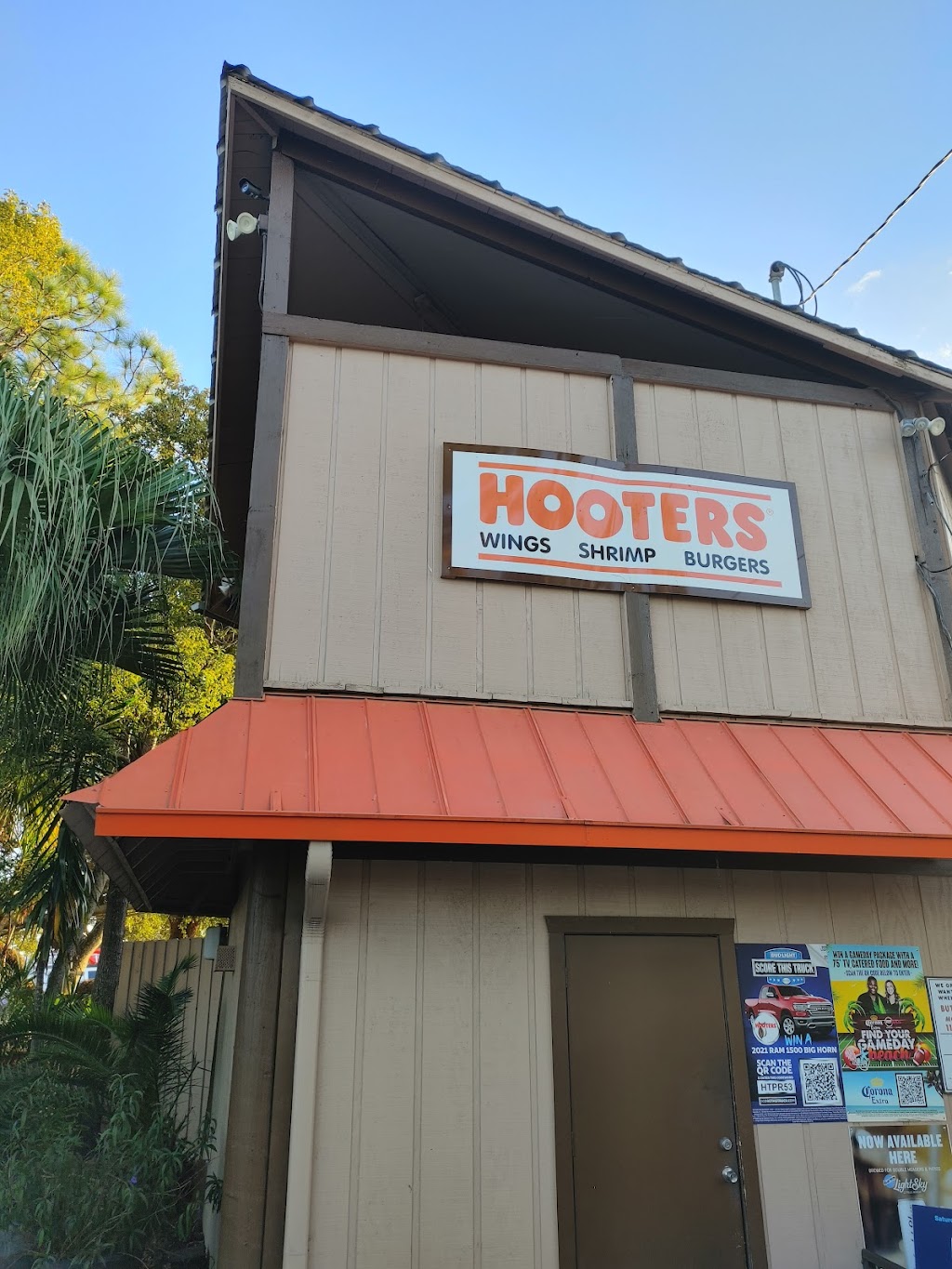 Hooters | 5336 Treadway Dr, Port Richey, FL 34668, USA | Phone: (727) 841-0801