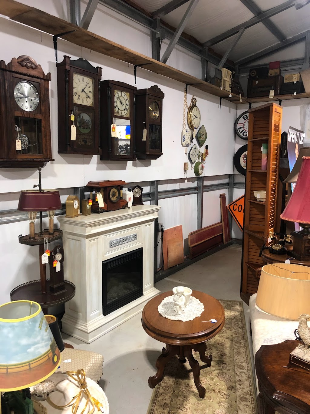 The Hands Of Time Antiques, Collectibles & Clock Repair | 3118 NC-218, Monroe, NC 28110, USA | Phone: (704) 753-4601