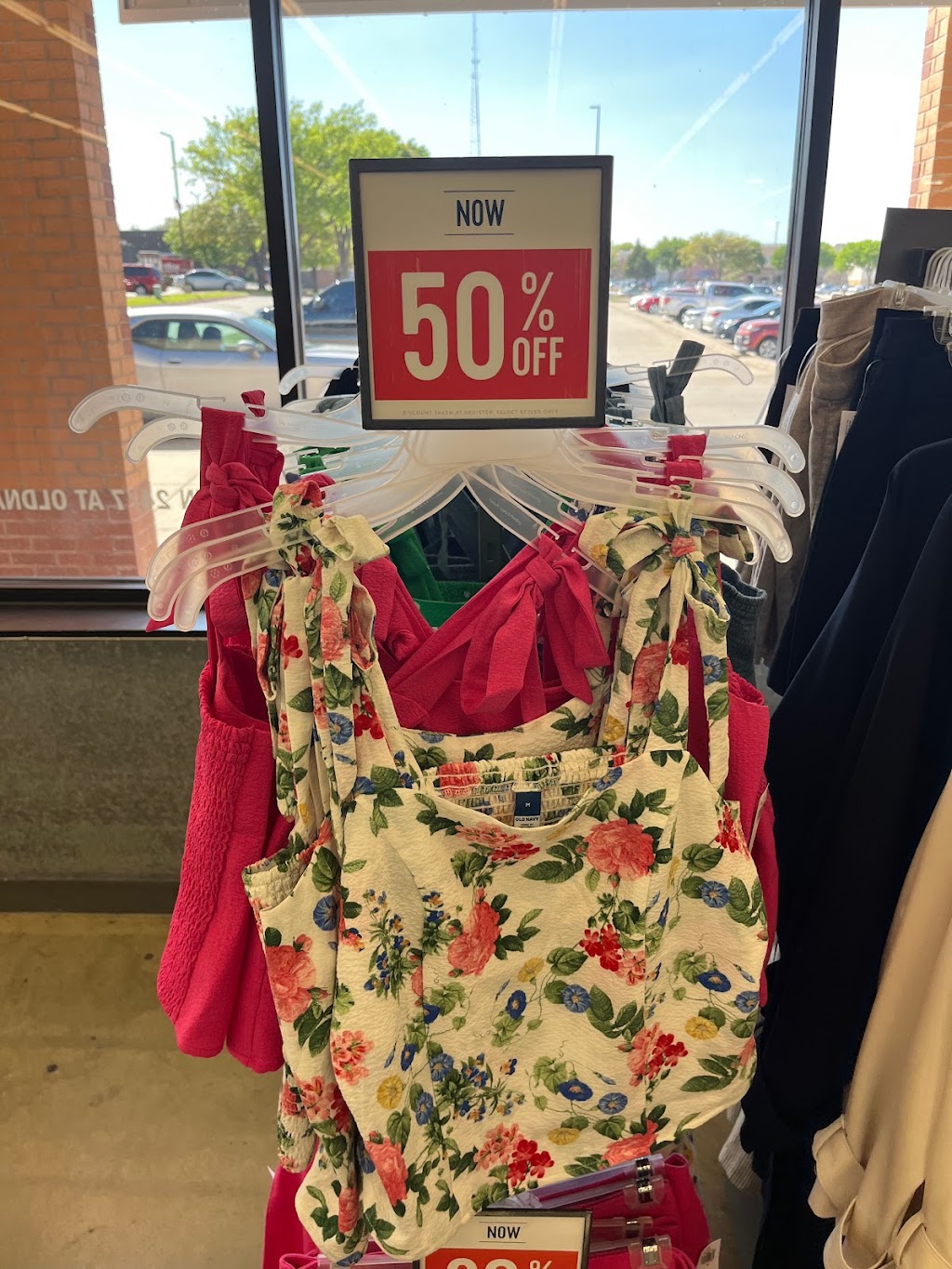 Old Navy | 2325 S Stemmons Fwy Ste 2362, Lewisville, TX 75067, USA | Phone: (972) 315-9135