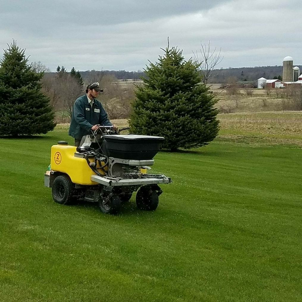 Advance Lawn Service Company, LLC | 1859 WI-83, Hartford, WI 53027, USA | Phone: (262) 623-2207