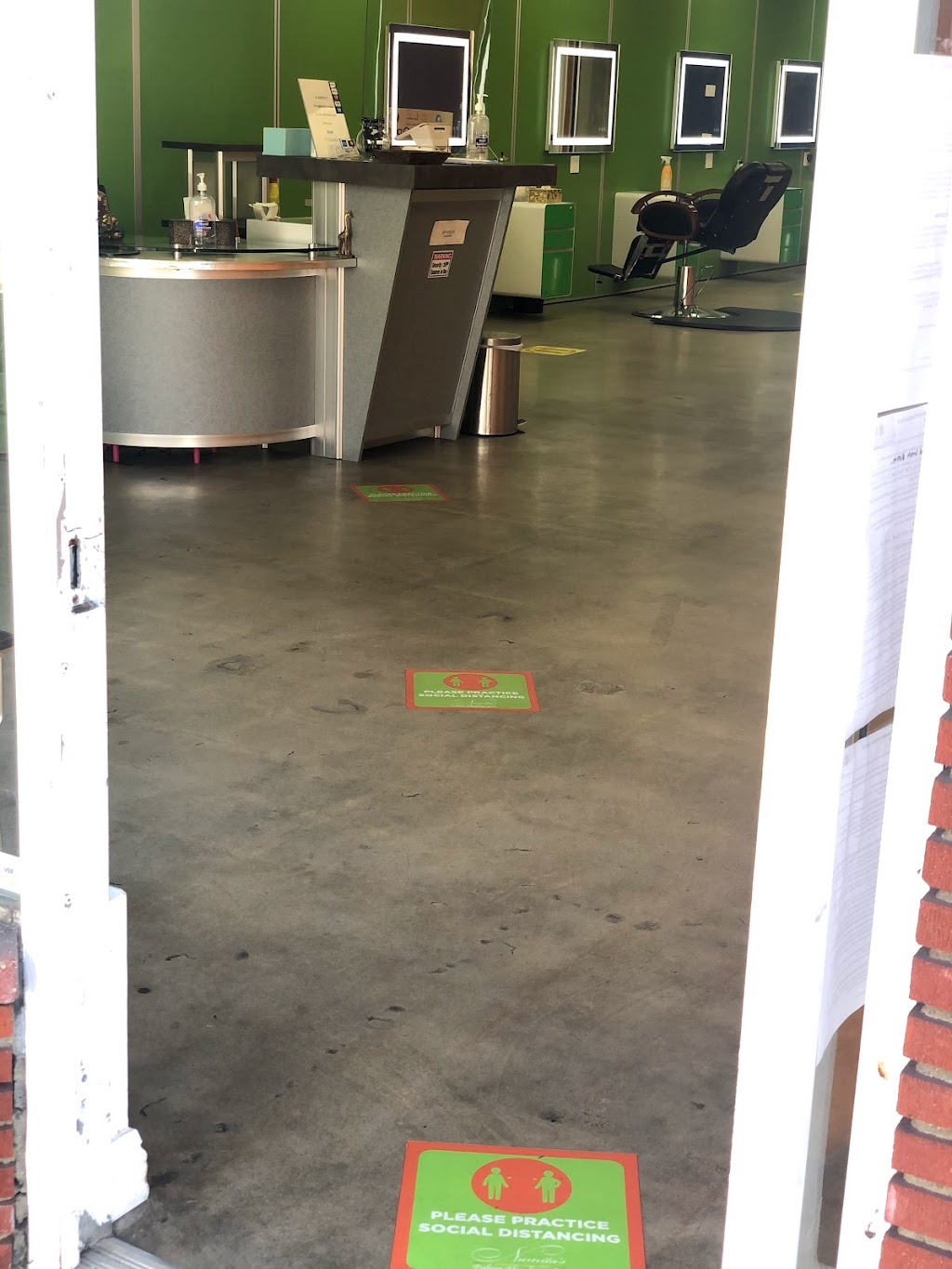 Namitas Eyebrow Threading Salon | 2612 Santa Monica Blvd, Santa Monica, CA 90404, USA | Phone: (310) 817-9767