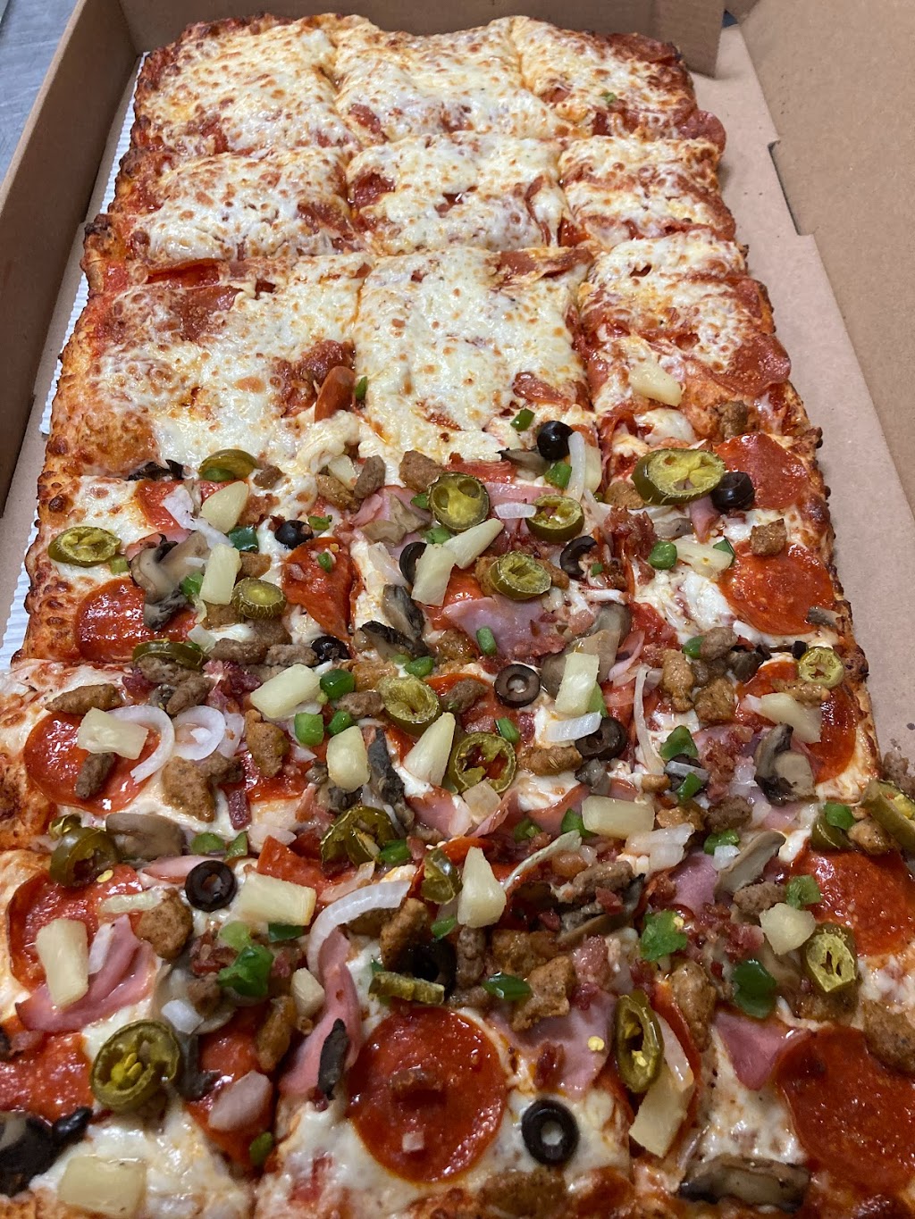 Foxs Pizza Den - Trussville | 199 Beechnut St #1843, Trussville, AL 35173, USA | Phone: (205) 655-2851