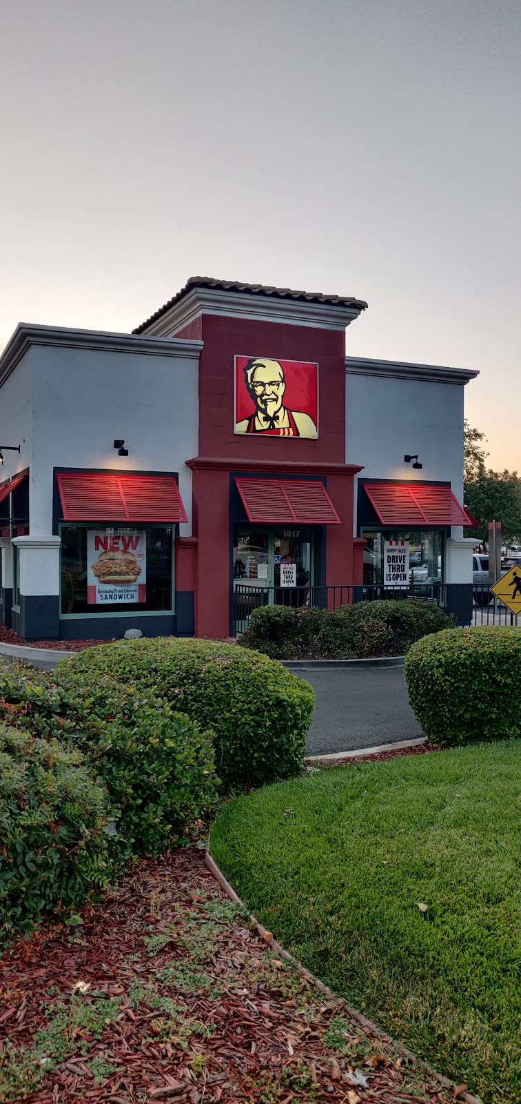 KFC | 1617 Research Park Dr, Davis, CA 95616, USA | Phone: (530) 756-2400