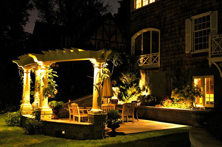 Erickson Outdoor Lighting | 4861 Shoreline Dr, Mound, MN 55364, USA | Phone: (952) 474-4536