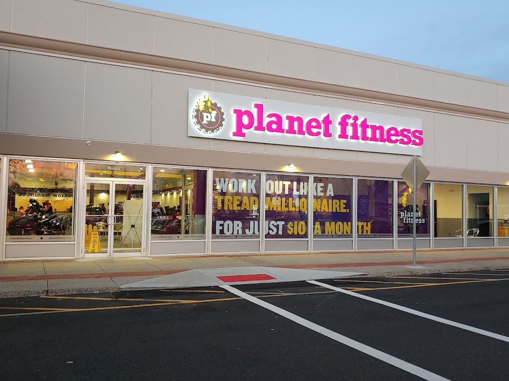 Planet Fitness | 1020 NJ-18, East Brunswick, NJ 08816, USA | Phone: (732) 955-7800