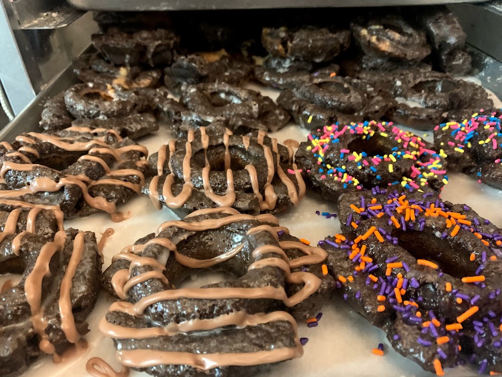 Whidbey Doughnuts | 5603 Bayview Rd Suite #6, Langley, WA 98260, USA | Phone: (360) 321-4653