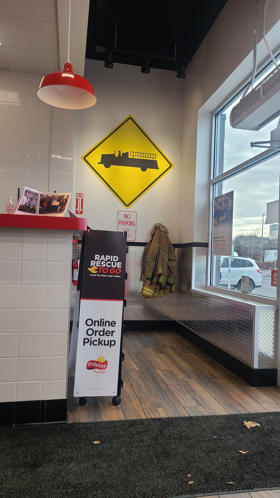 Firehouse Subs Windsor Huron Church | 1726 Huron Church Rd, Windsor, ON N9C 2L4, Canada | Phone: (519) 254-4871