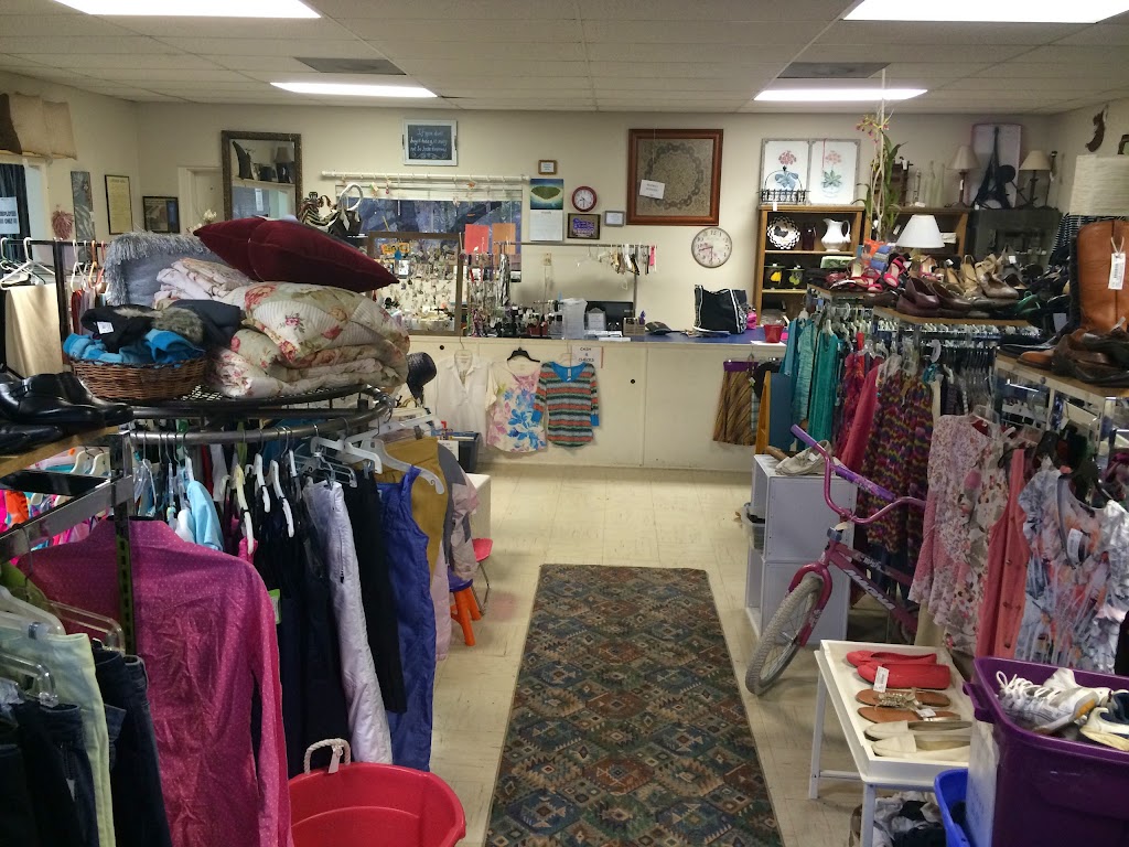 Hill Country Consignment, LLC | 711 FM2325, Wimberley, TX 78676, USA | Phone: (512) 847-8100