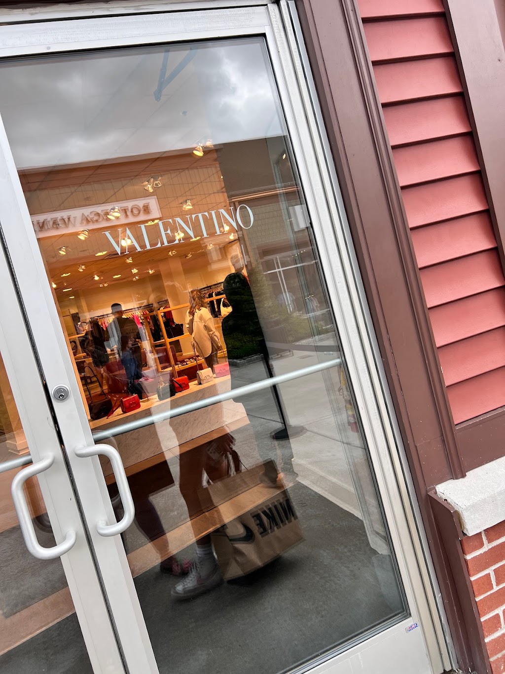 VALENTINO | 847 Adirondack Way, Central Valley, NY 10917, USA | Phone: (845) 928-0820