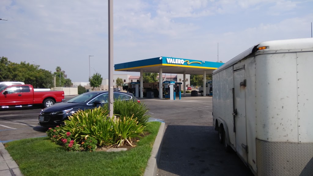 Valero | 3147 N Clovis Ave, Fresno, CA 93727, USA | Phone: (559) 346-1852