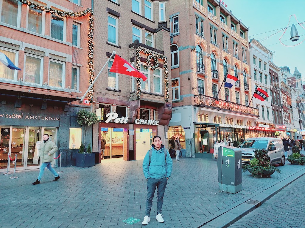 Pott Change | Damrak 95 BG, 1012 LP Amsterdam, Netherlands | Phone: 020 626 3658