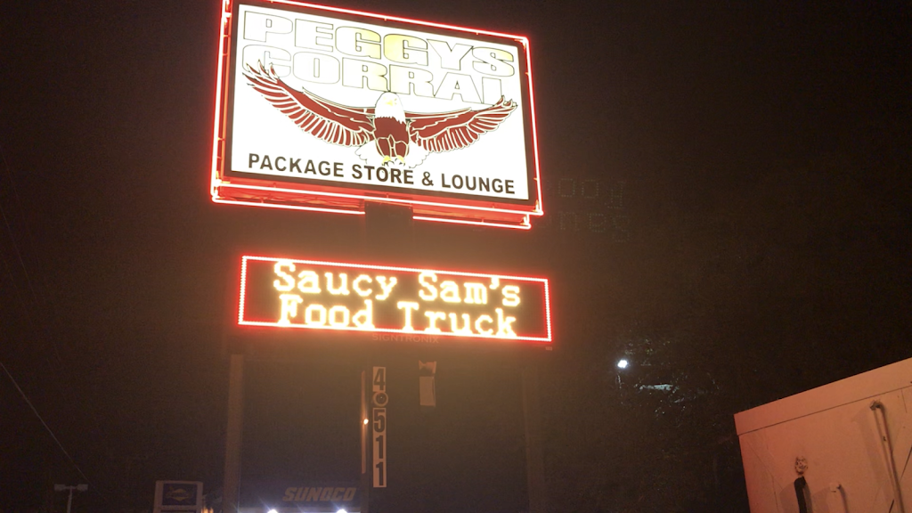 Saucy Sams Mobile Kitchen @ Peggy’s Corral | 4511 US-41 north, Palmetto, FL 34221, USA | Phone: (570) 447-7352