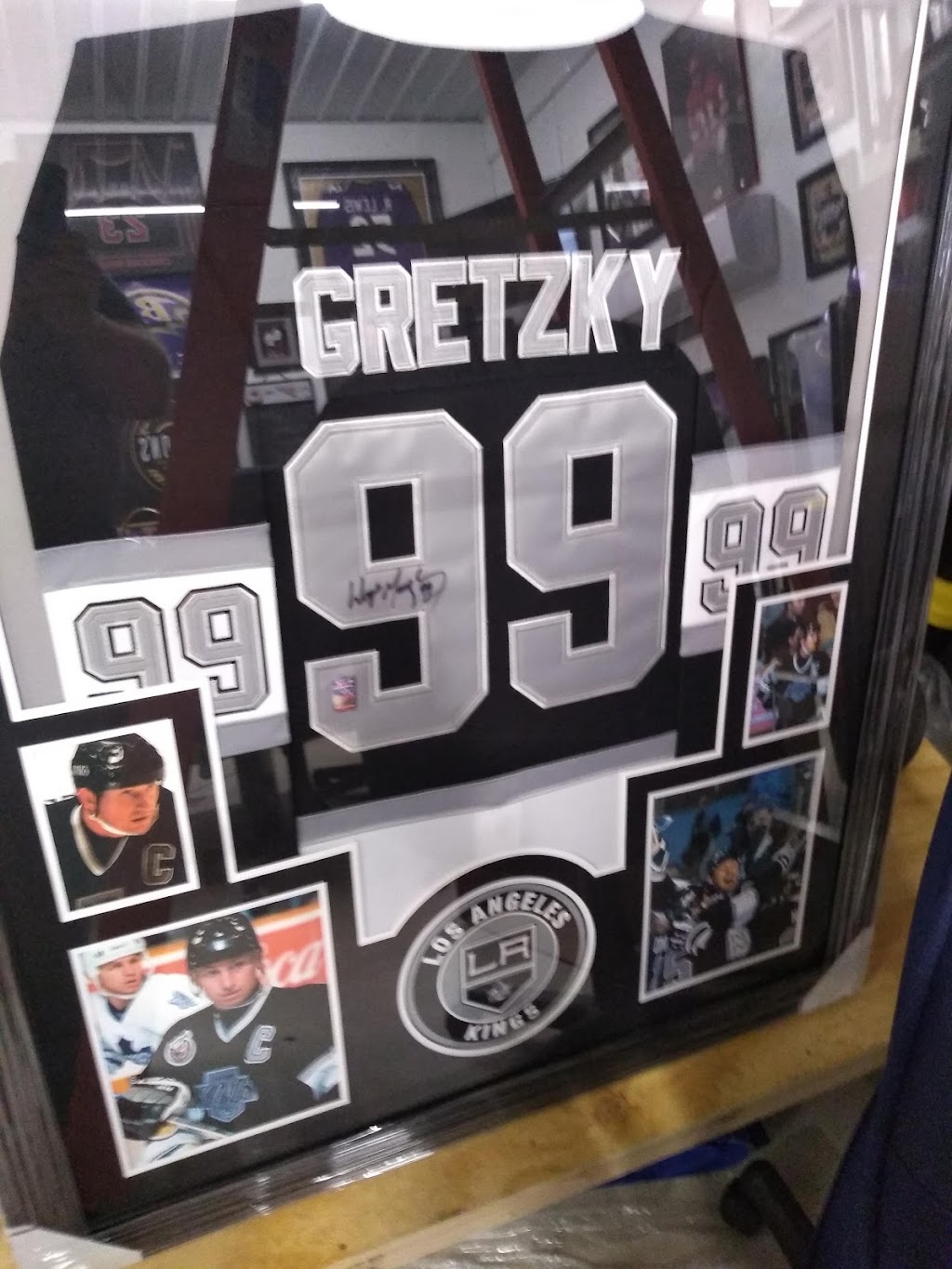 Luptons Sports Collectibles | 4117 Littlestown Pike, Westminster, MD 21158 | Phone: (443) 695-4118