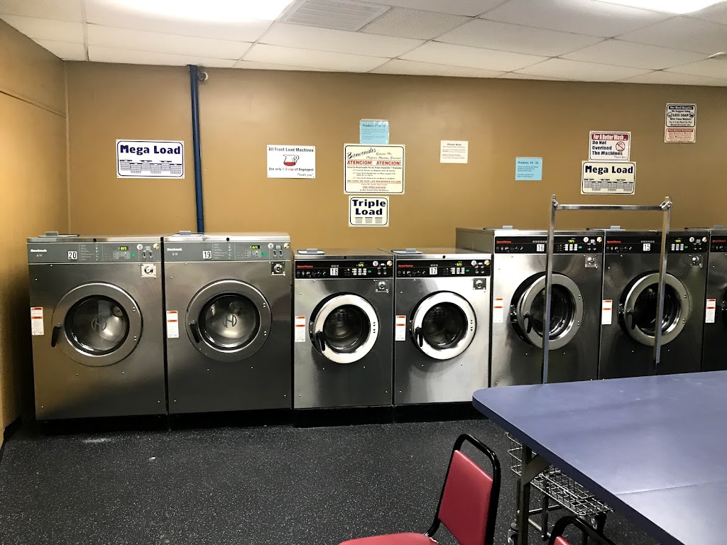 WESLEY CHAPEL COIN LAUNDROMAT | 5331 Village Mkt, Wesley Chapel, FL 33544, USA | Phone: (813) 973-0407