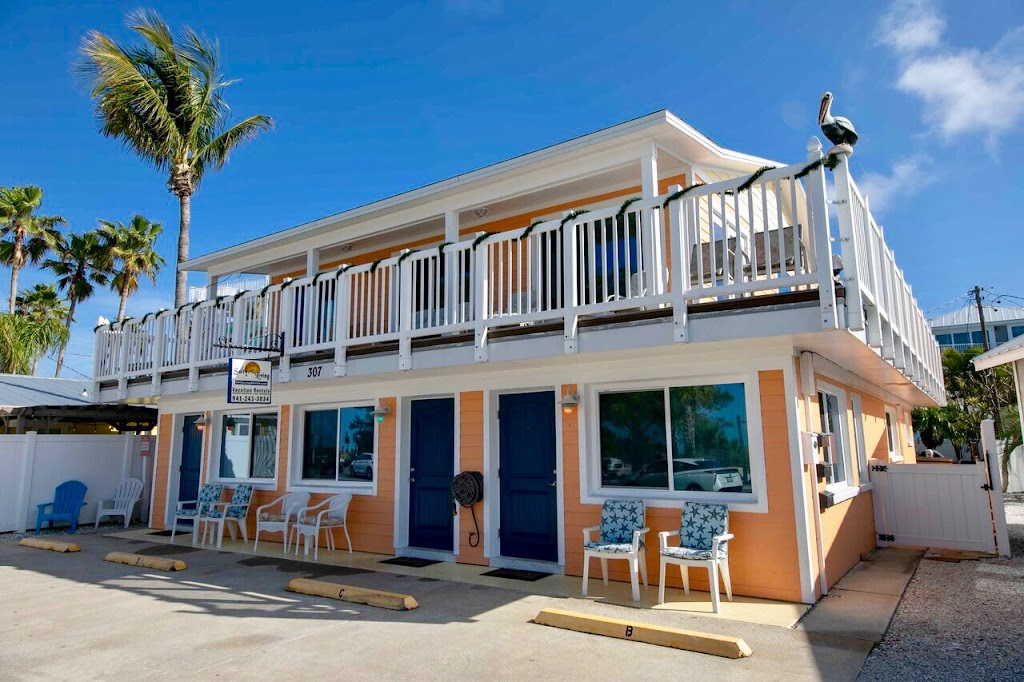 Salty Living Rentals | 307 Gulf Dr N, Bradenton Beach, FL 34217, USA | Phone: (941) 243-3034