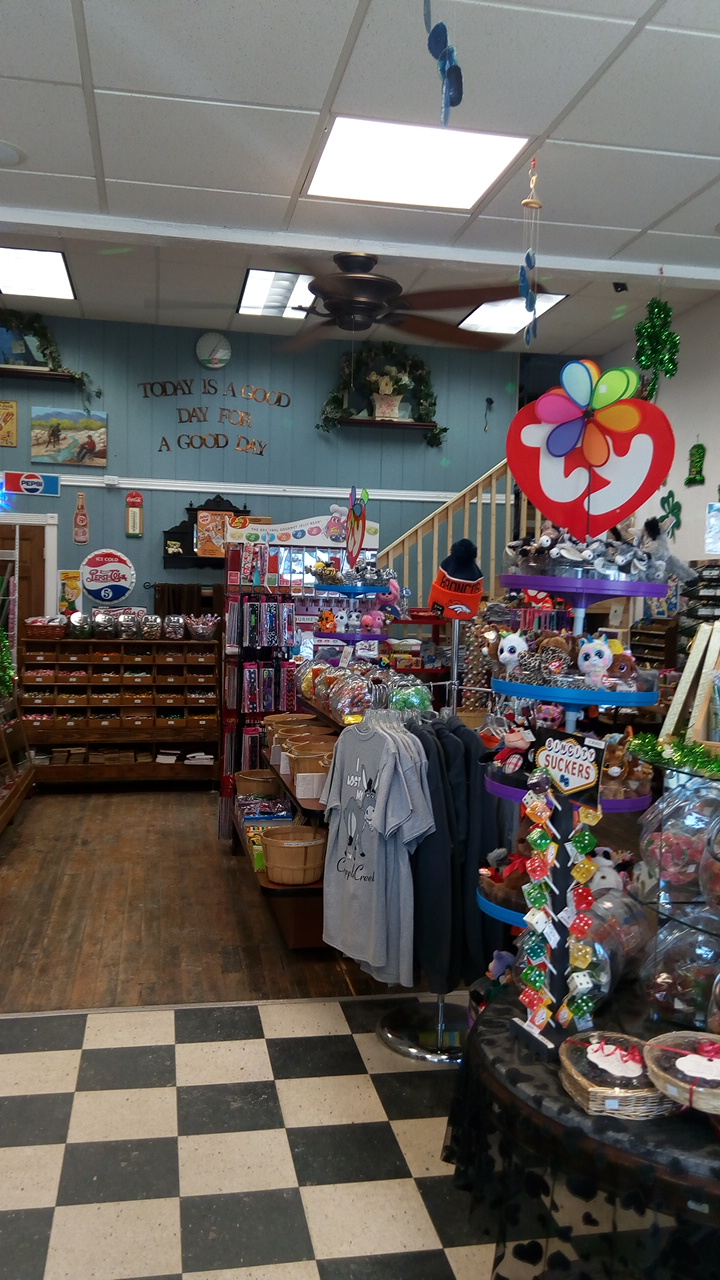 Cripple Creek Candy & Variety | 325 E Bennett Ave, Cripple Creek, CO 80813, USA | Phone: (719) 689-5902