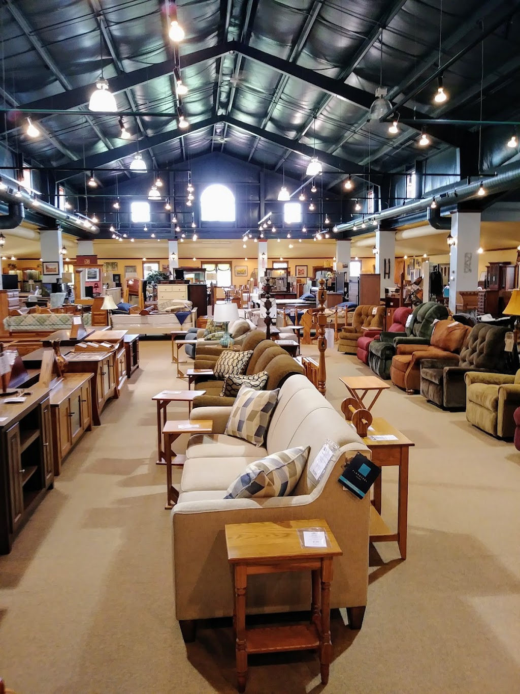 Amish Oak Furniture & Mattress Co. | 4877 York Rd SW, Pataskala, OH 43062, USA | Phone: (740) 927-4090