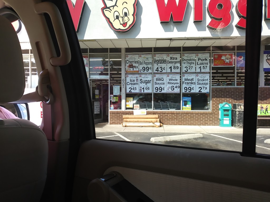 Piggly Wiggly | 607 W 2nd St, Kenly, NC 27542, USA | Phone: (919) 284-4111