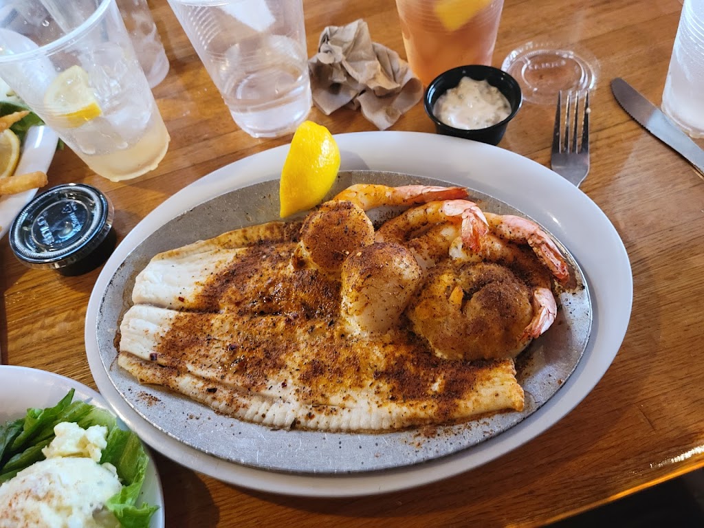 Dockside Seafood & Fishing Center | 3311 Shore Dr, Virginia Beach, VA 23451 | Phone: (757) 481-4545