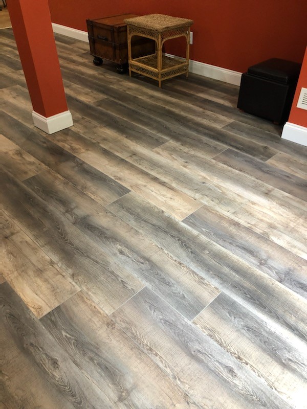 Chapmans Flooring, L.L.C. | 2792 US-31W, White House, TN 37188, USA | Phone: (615) 581-0491