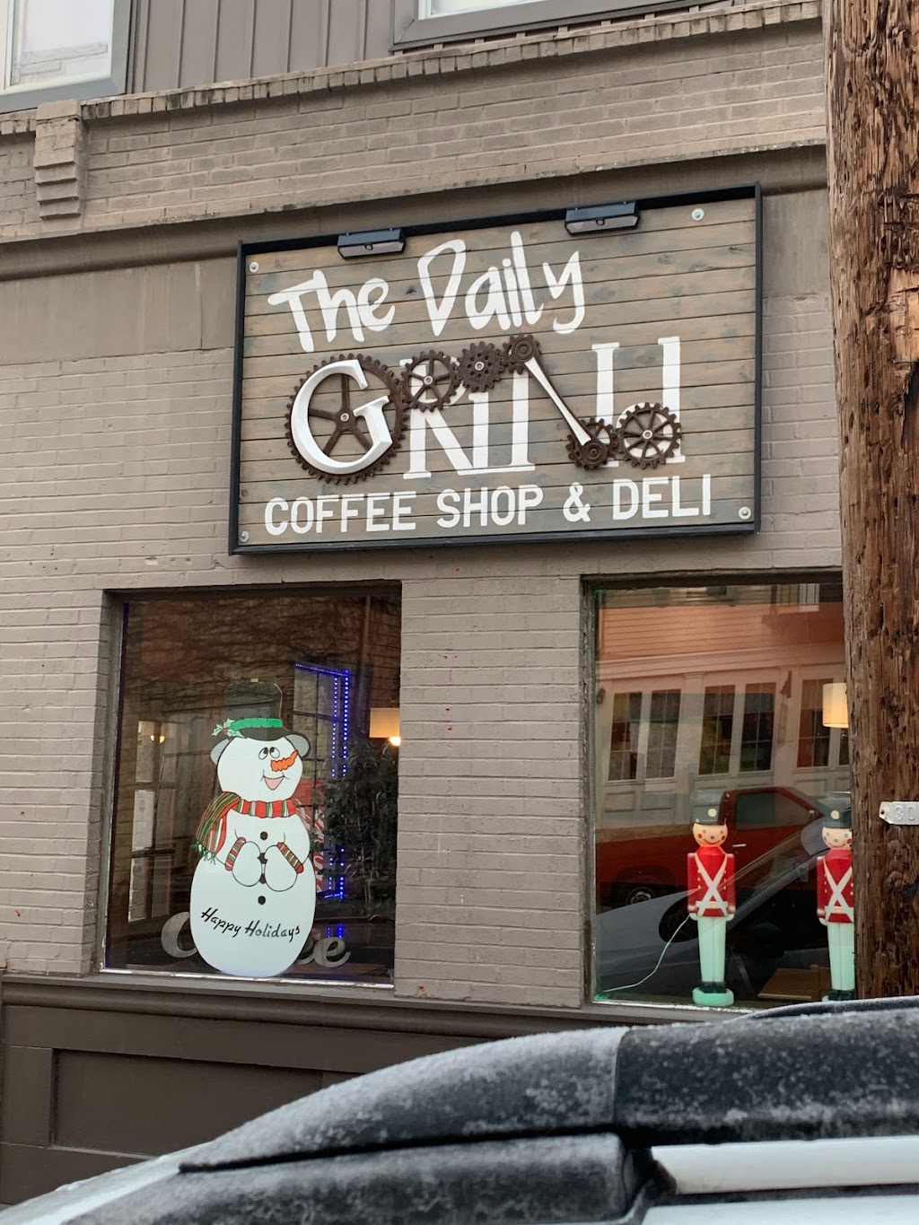 The Daily Grind Coffee Shop and Deli | 231 Main St #101, Brandenburg, KY 40108, USA | Phone: (270) 998-1136