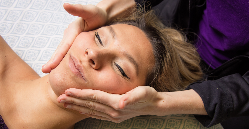 Anoka Massage & Pain Therapy | 710 E River Rd, Anoka, MN 55303, USA | Phone: (763) 421-2807
