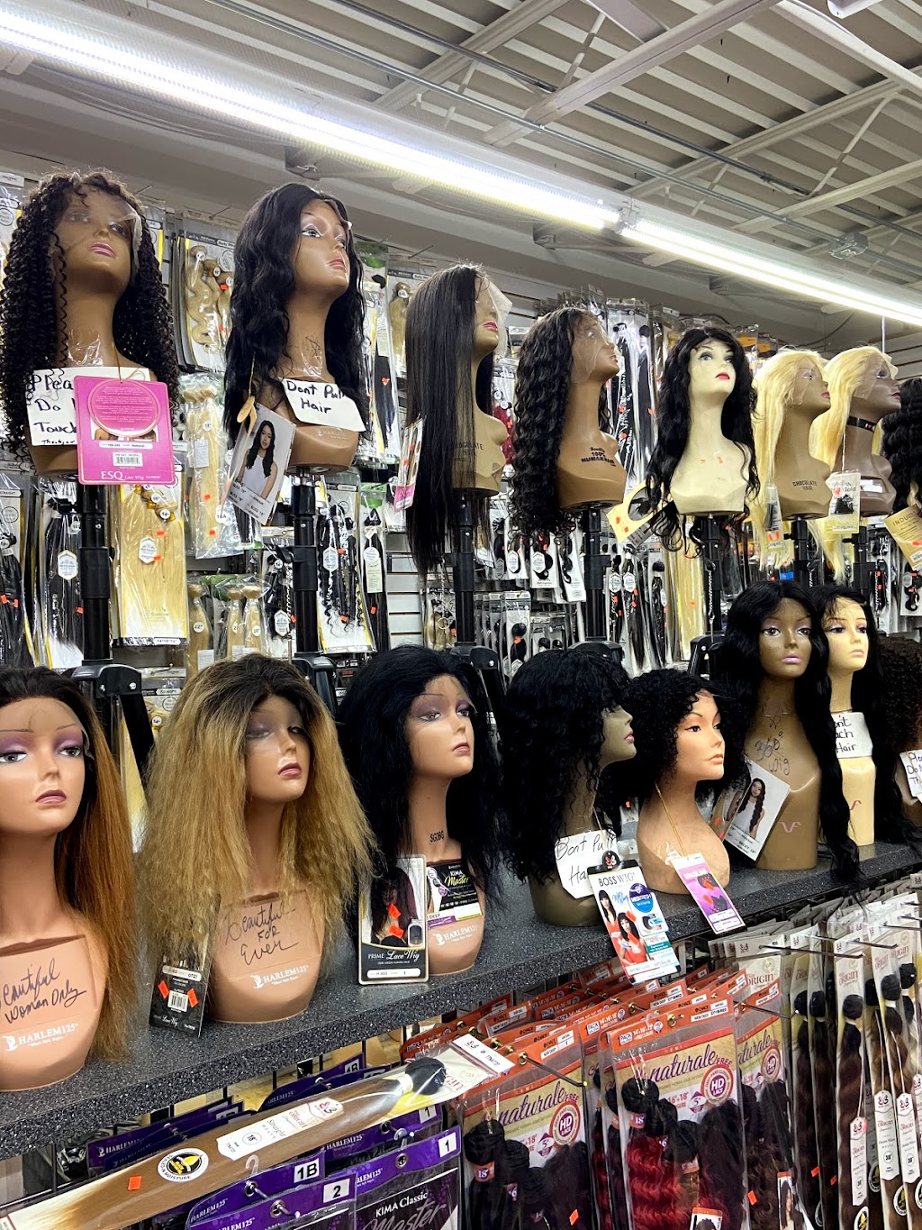 A & A Beauty Supply | 1371 Copley Rd, Akron, OH 44320, USA | Phone: (330) 836-8859