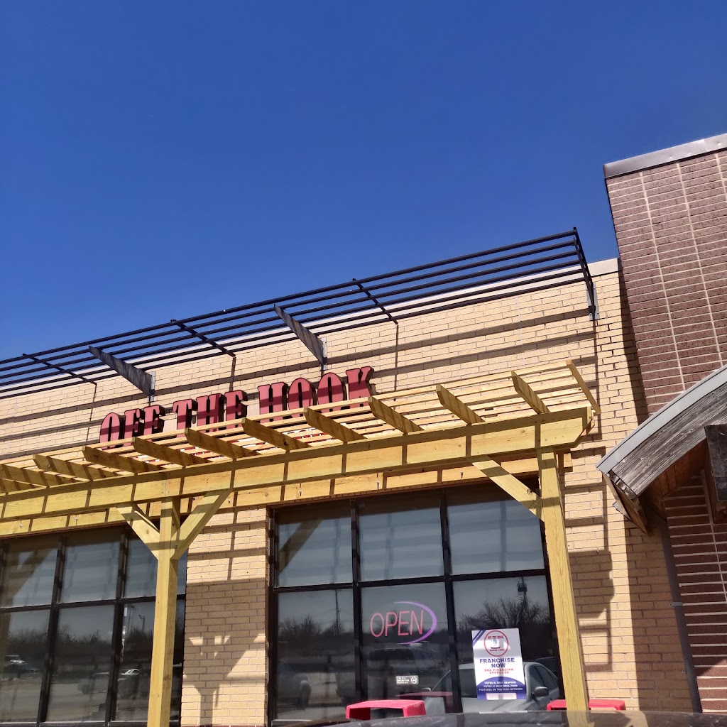Off The Hook Seafood And More | 125 W Britton Rd, Oklahoma City, OK 73114, USA | Phone: (405) 840-3474