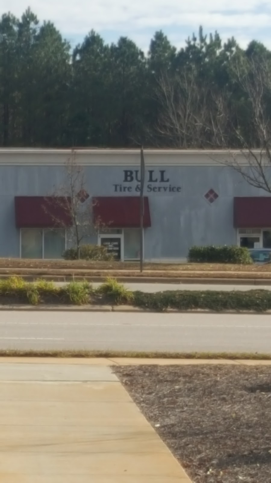 Bull Tire & Service | 101 Havensite Ct, Cary, NC 27513, USA | Phone: (919) 467-7878