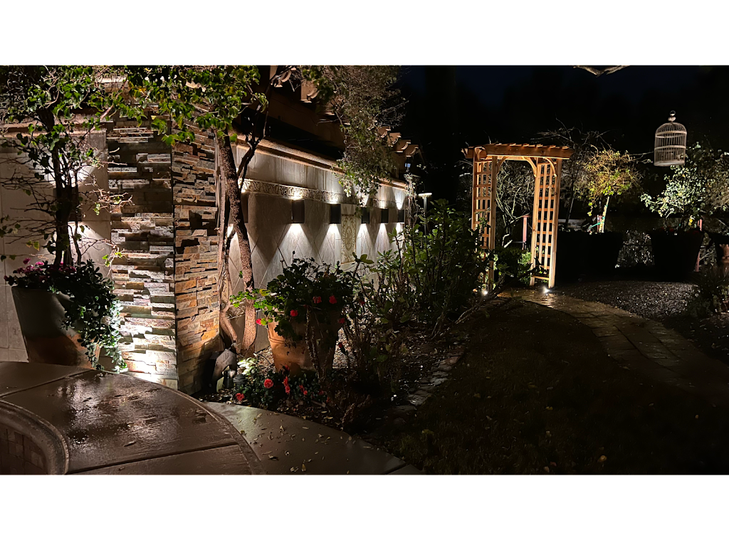 Barefoot Landscape Lighting | 8 Vatrano Rd Suite 11, Albany, NY 12205, USA | Phone: (518) 738-7665