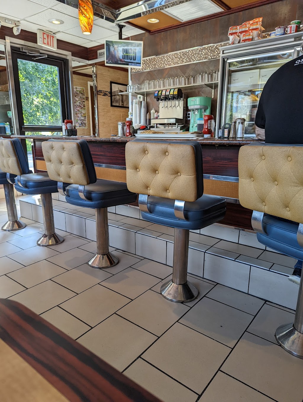 Thornwood Coach Diner | 50 Kensico Rd, Thornwood, NY 10594, USA | Phone: (914) 769-8844