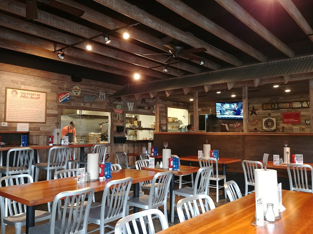 Willie Jewells Bar-B-Q | 105 Murabella Pkwy, St. Augustine, FL 32092, USA | Phone: (904) 342-2373