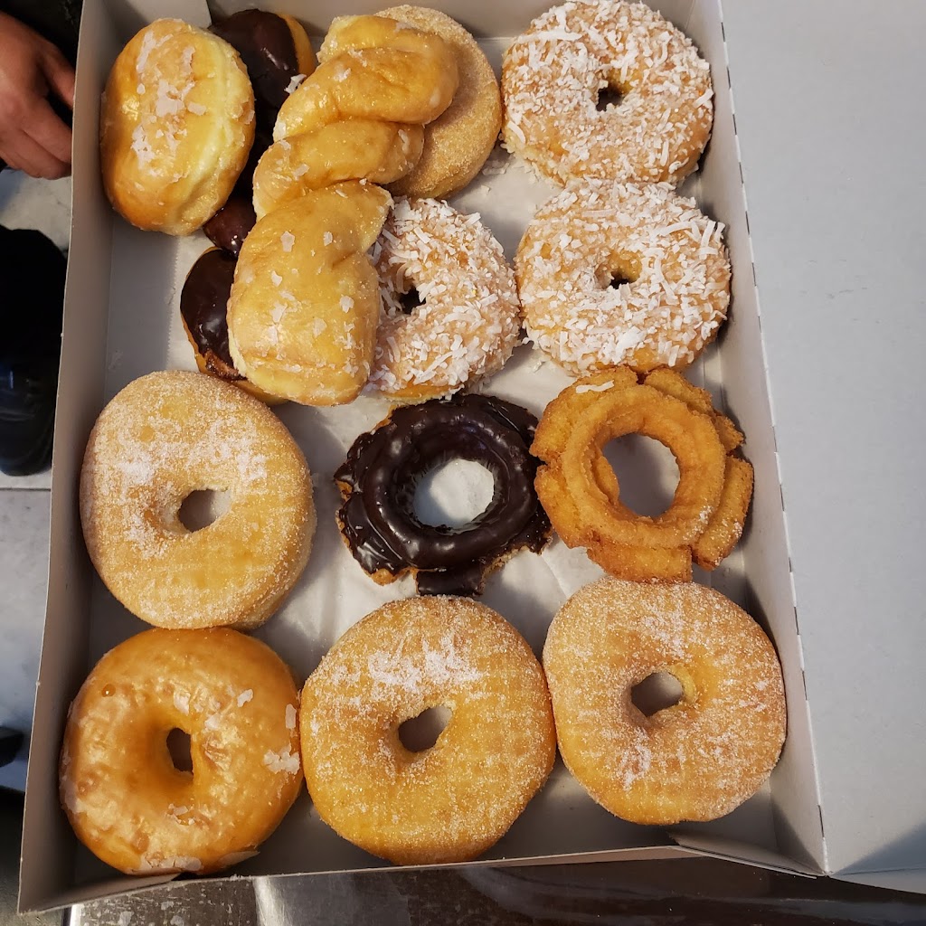 Winchells Donut House | 101 W Florence Ave, Los Angeles, CA 90003, USA | Phone: (323) 753-9850