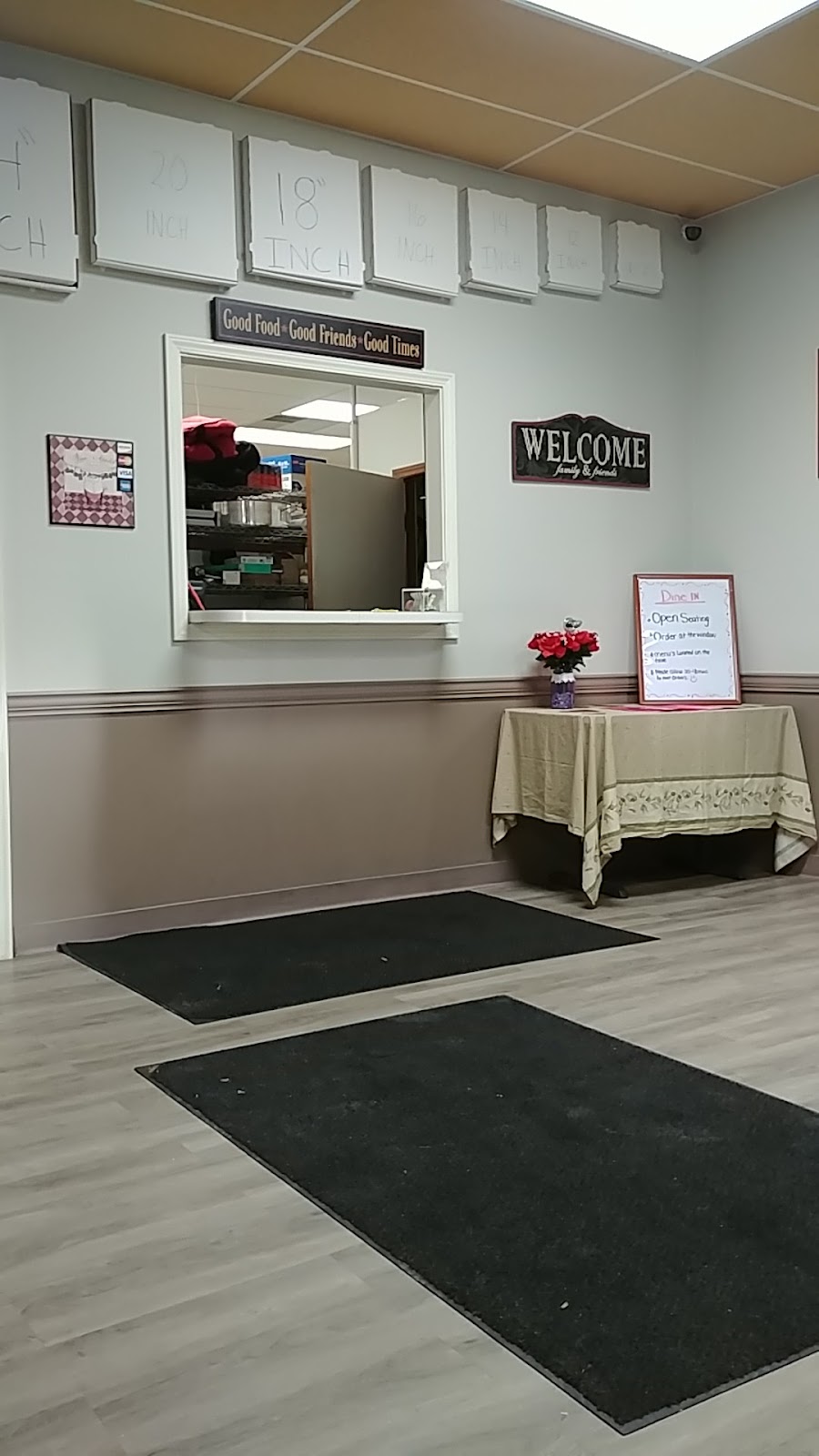 Geraces Pizzeria | Waterford Mills Plaza, 65529 Indiana 15, 65529 IN-15, Goshen, IN 46526, USA | Phone: (574) 535-0011